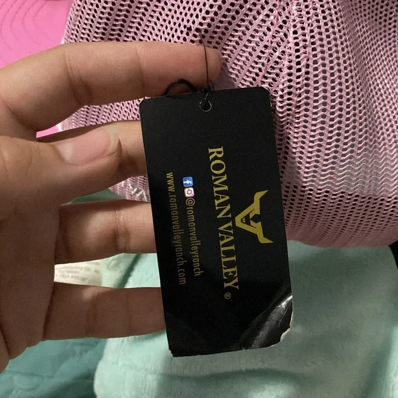 Pink Aztec RVR Cap - Picture 5 of 8